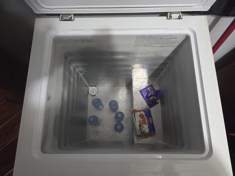 Arctic King Chest Freezer - photo 3
