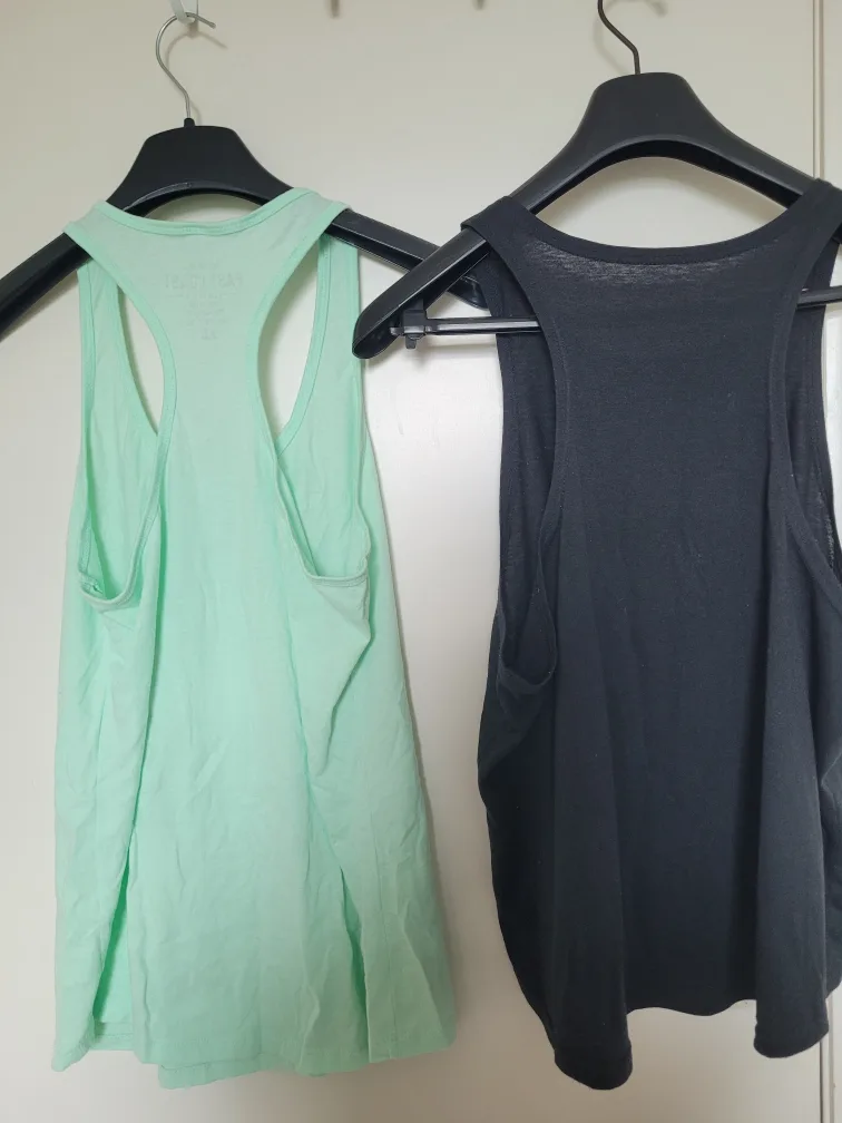 East Coast & Batman Tank Tops - Size XL image indicator(3)