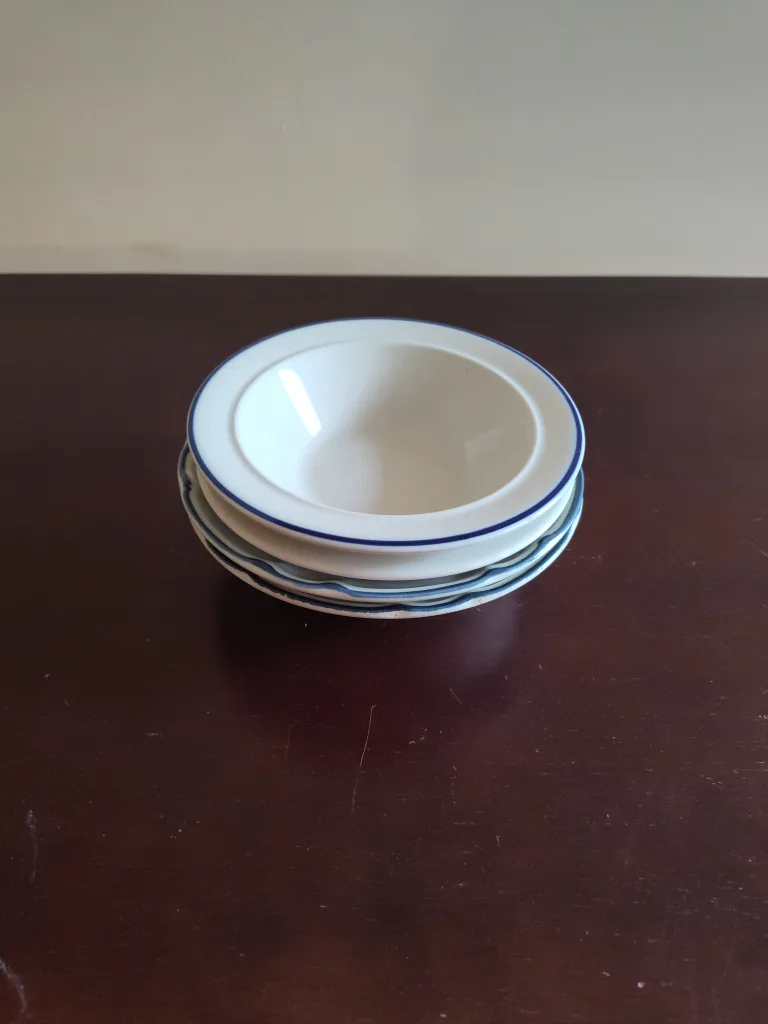 4 White Ceramic Soup Bowls thumbnail