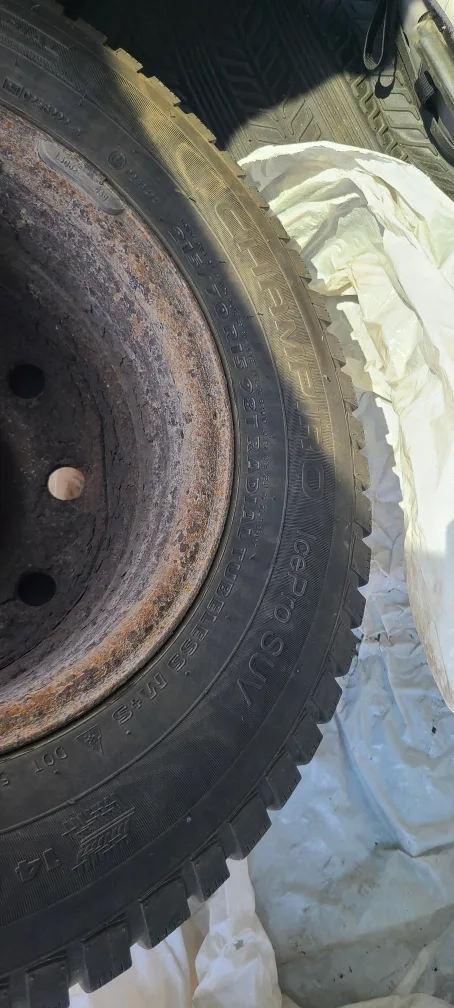 4 Barely used winter tires for sale! image indicator(6)