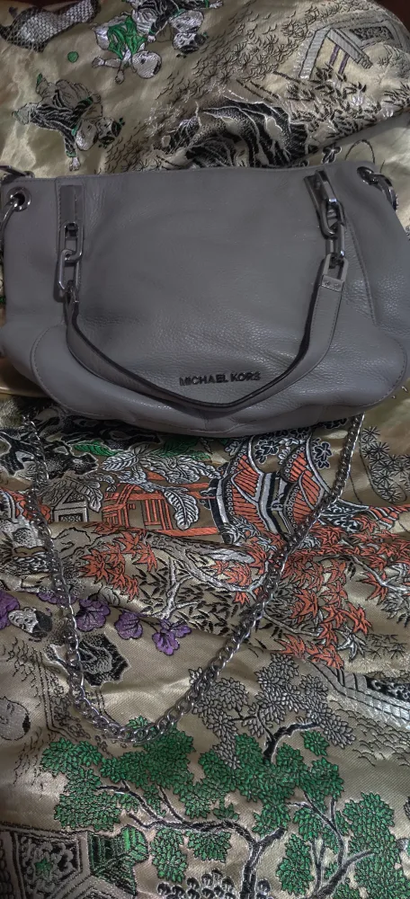 Michael Kors medium size Grey Shoulder /cross shoulder Bag thumbnail