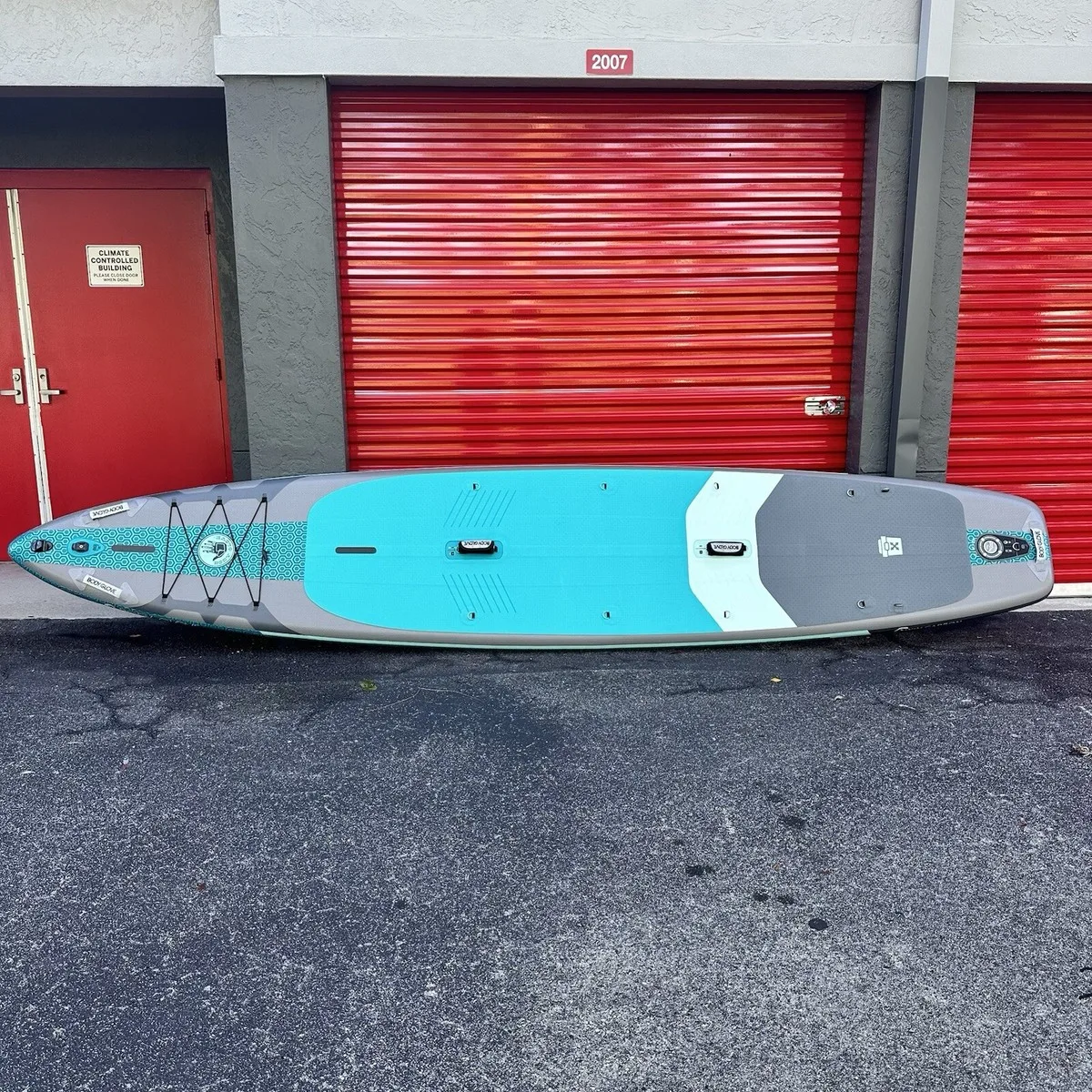 Body Glove Twin Pro Tandem Stand-Up Paddle Board iSUP image indicator(4)