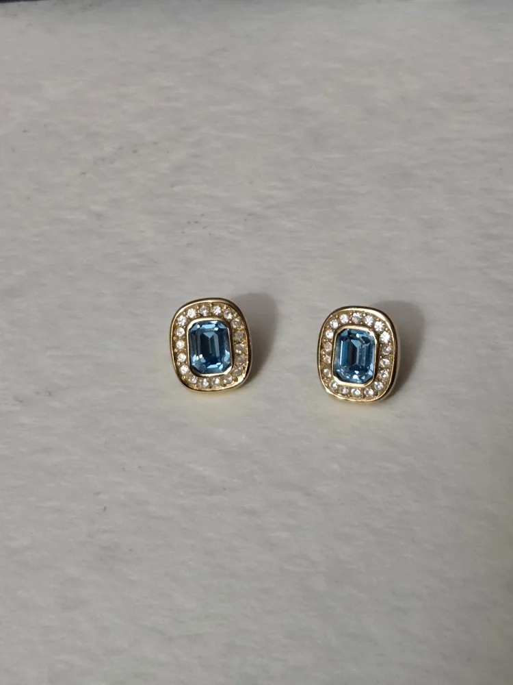 Vintage Nice Costume Earrings  Gold, Diamonds and Aquamarine thumbnail