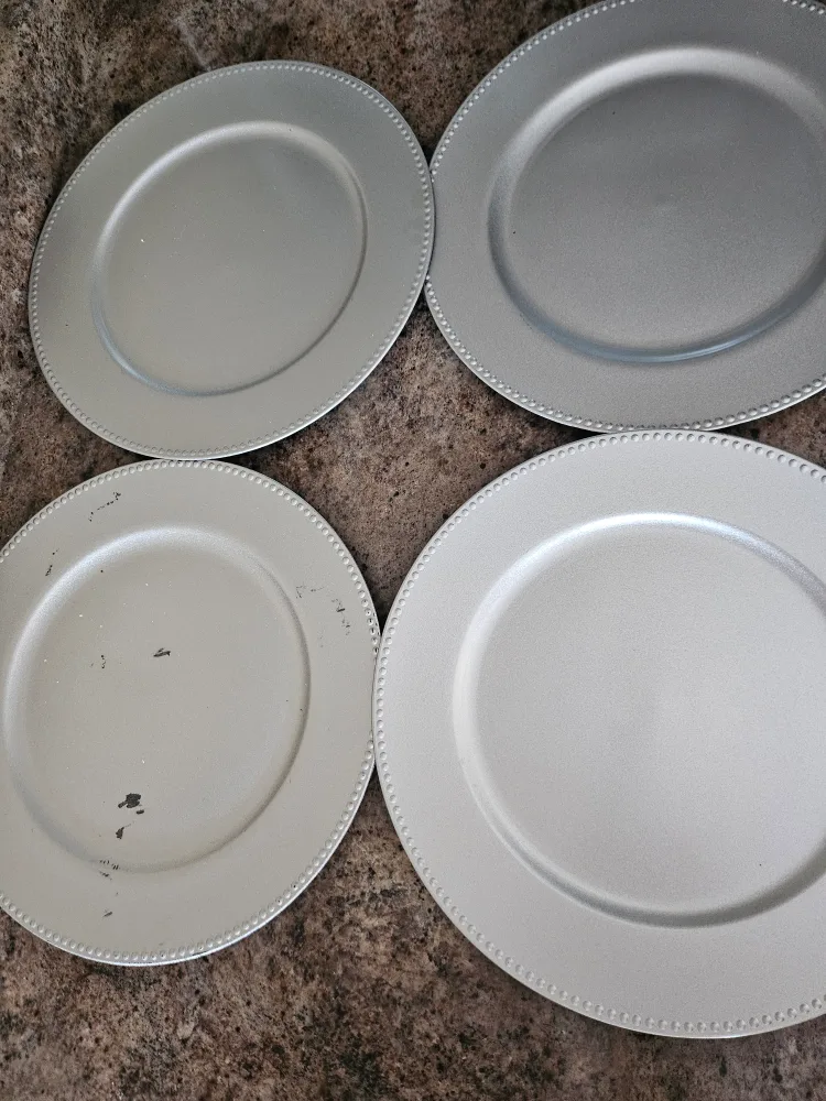 4 Silver Charger Plates 🇨🇦 thumbnail