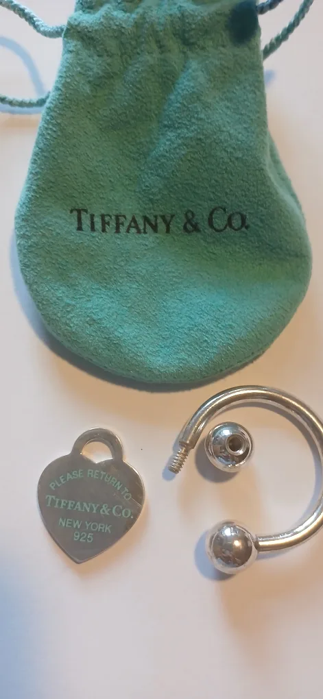 RARE 1990'S TIFFANY & CO. HEART STERLING SILVER KEY RING image indicator(3)