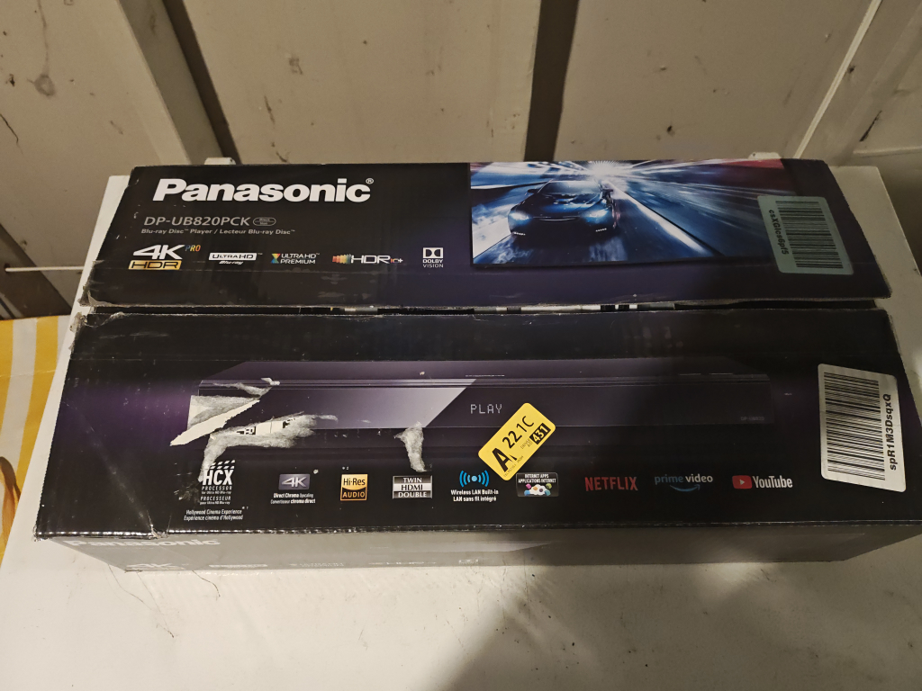 Panasonic DP-UB820PCK 4K Blu-ray Player - photo 2