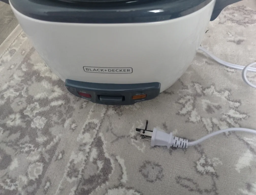 NEW Black & Decker Non-Stick Rice Cooker & Steamer White thumbnail