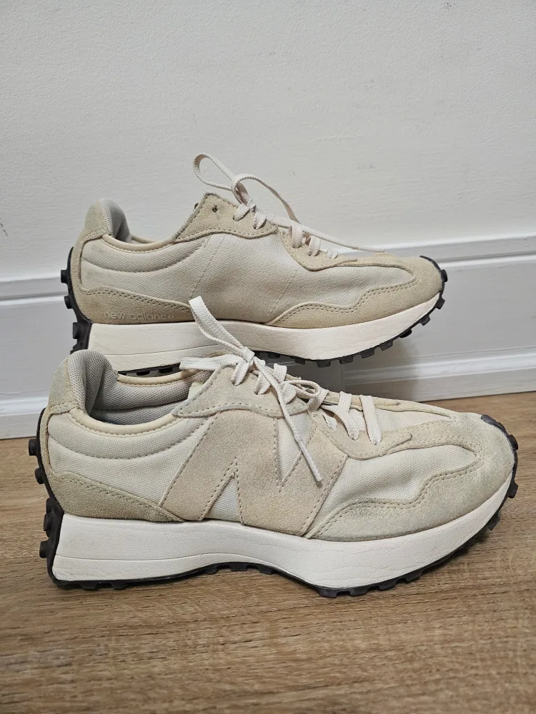 W sz 8 New Balance 327 image indicator(7)