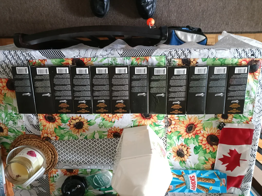 Tim Hortons NHL Collectable Sticks image indicator(10)