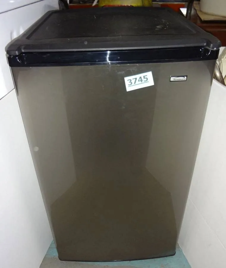 (Free Delivery)Kenmore Compact Refrigerator thumbnail