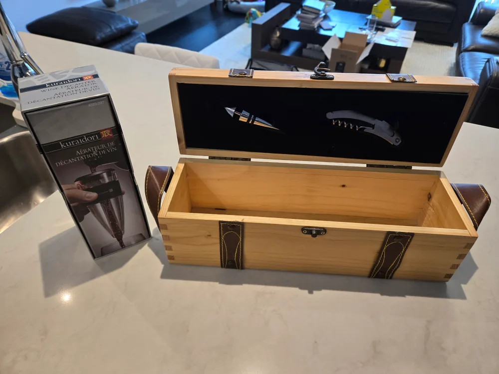Kuradori Wine Aerator & Decanter Set with Box image indicator(2)