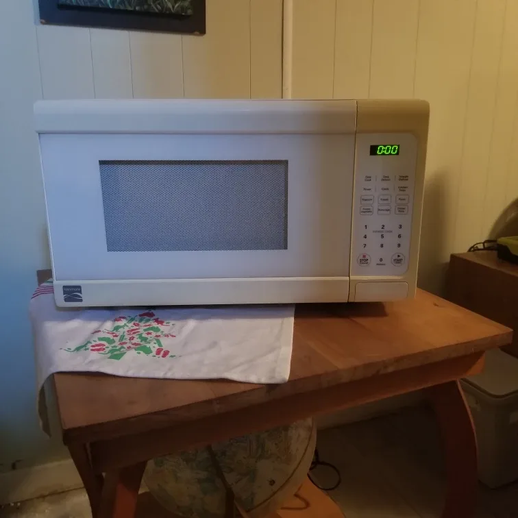 Kenmore Microwave Oven thumbnail