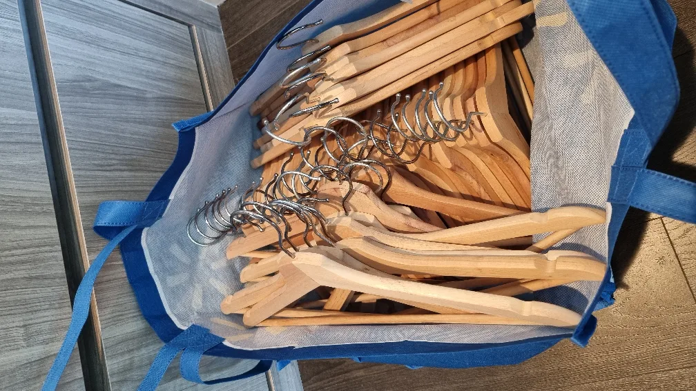 50 Wooden Clothes Hangers thumbnail