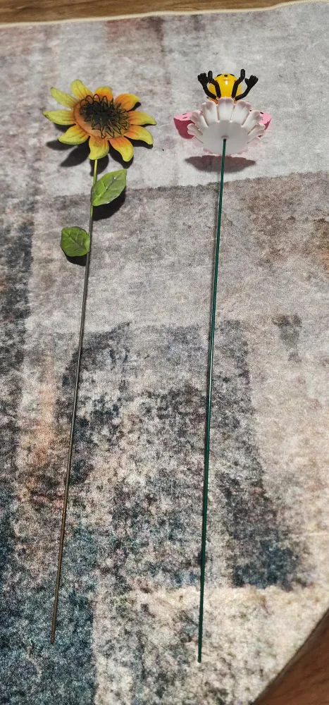 Sunflower and Bee Flower Picks thumbnail