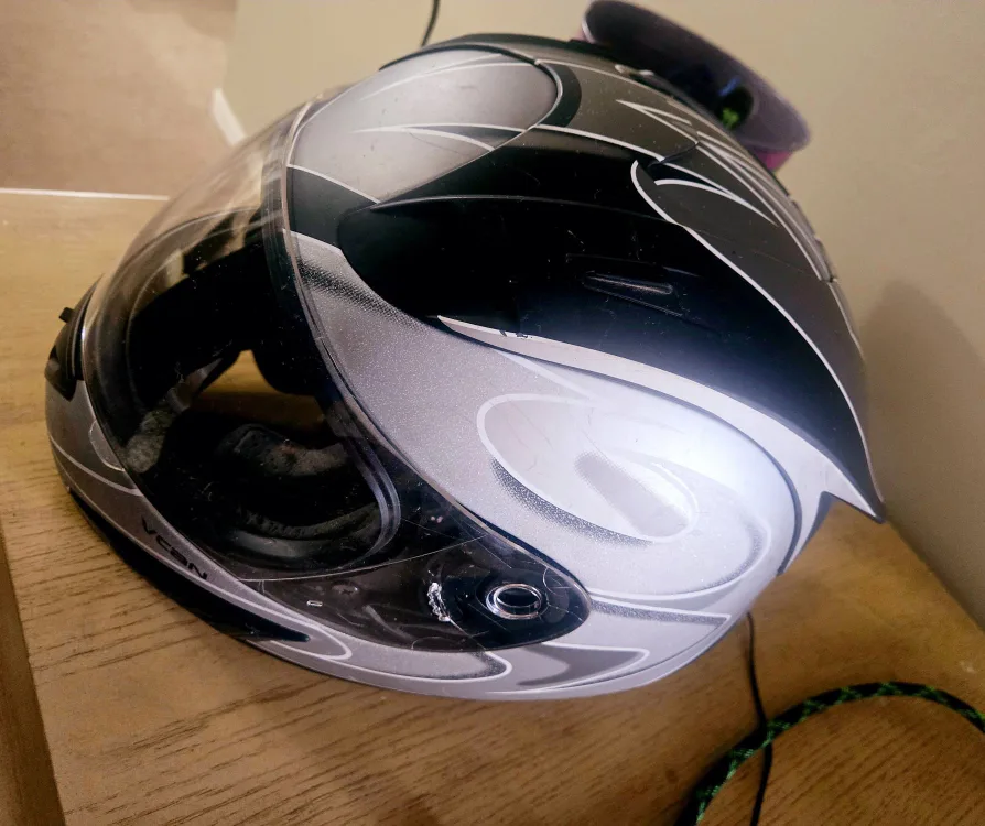 DOT Approved Vcan Motorcycle Helmet - XL - Great Condition thumbnail