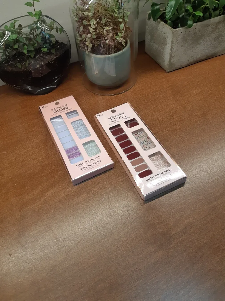 Dashing Diva GLOSS Ultra Shine Gel Palette nail strips - 2 sets thumbnail