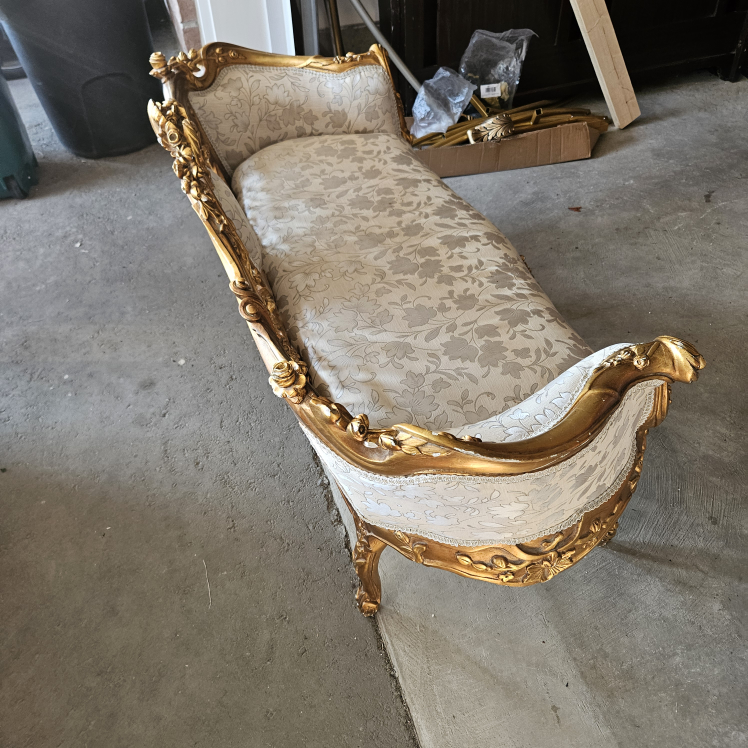 Ornate Gold Accent Settee - photo 3