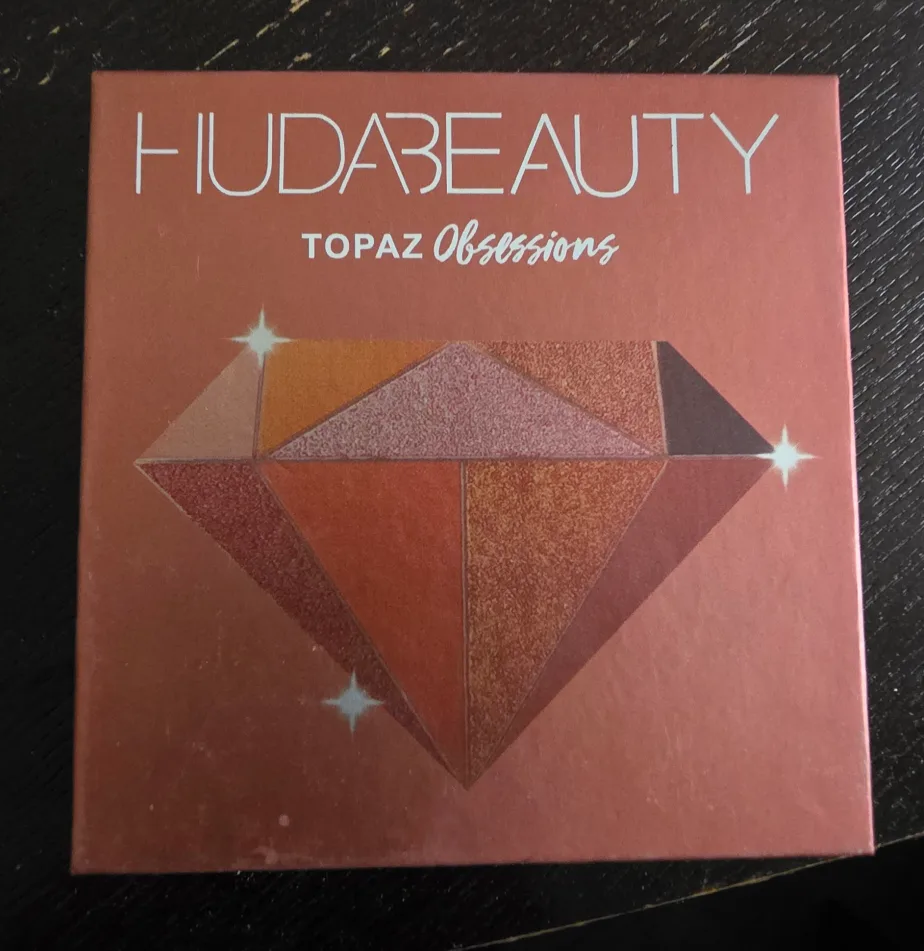 Huda Beauty Ruby Obsessions Eyeshadow Palette thumbnail