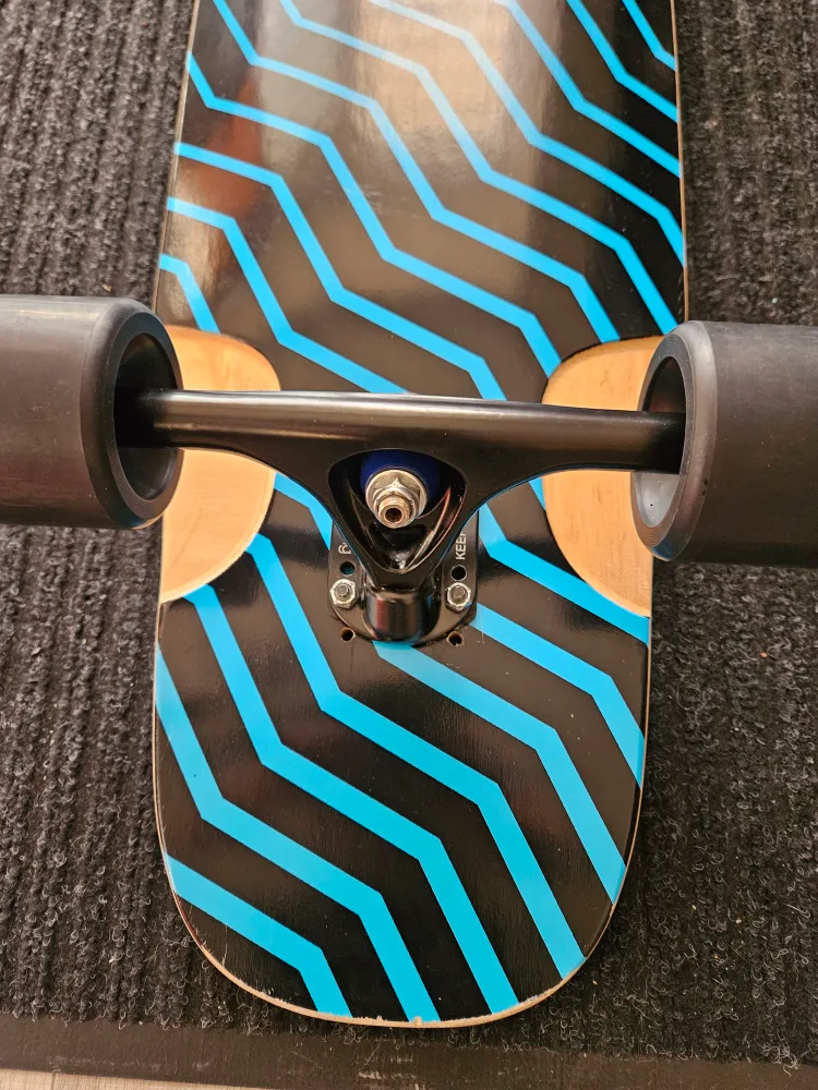 (LIKE NEW) Rayne Nae Nae Blue 44" Danceboard image indicator(5)