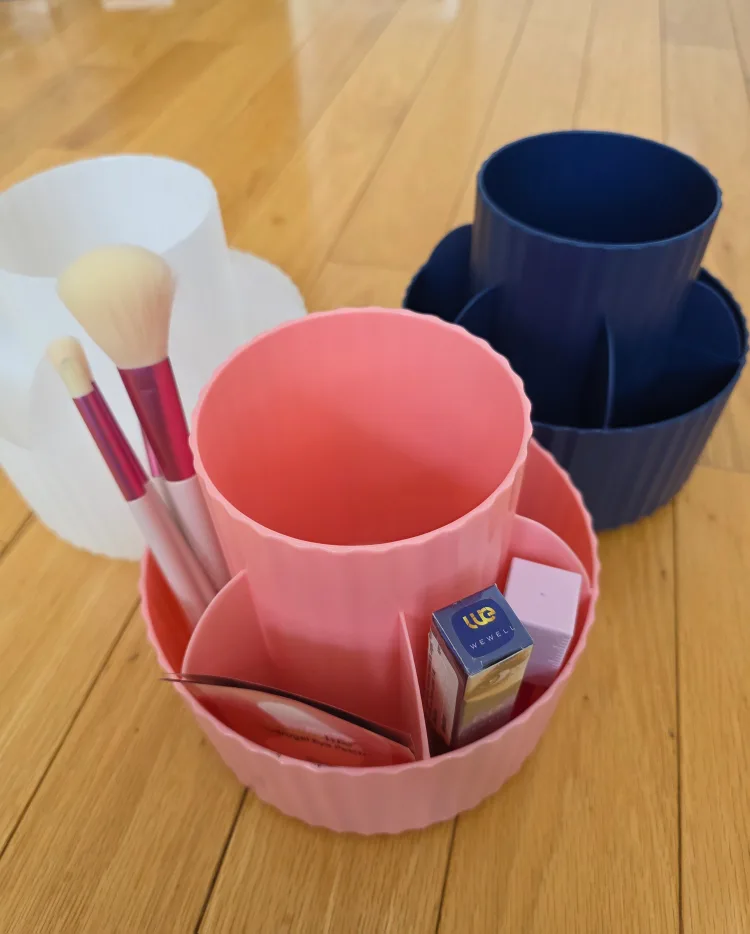 Makeup Brush Caddy Rotating Holder - White, Blue, Pink thumbnail