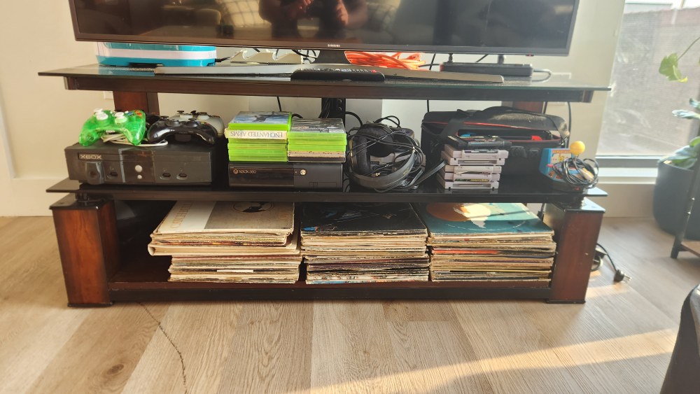 TV Stand - photo 2