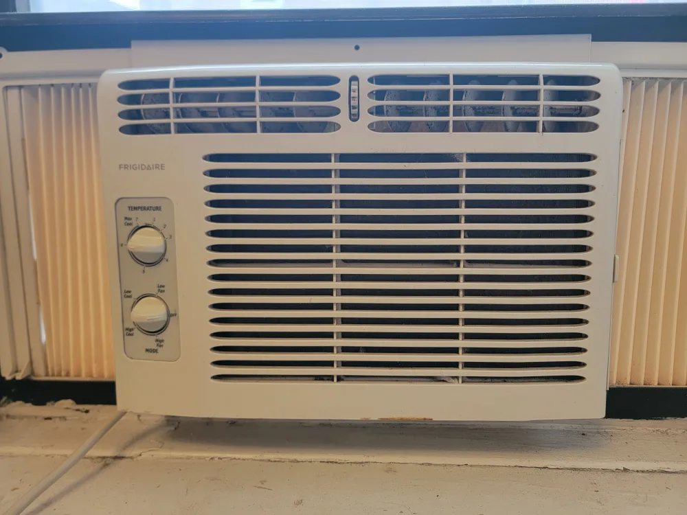 Open House!! Frigidaire Window AC & WindMachine Fan thumbnail