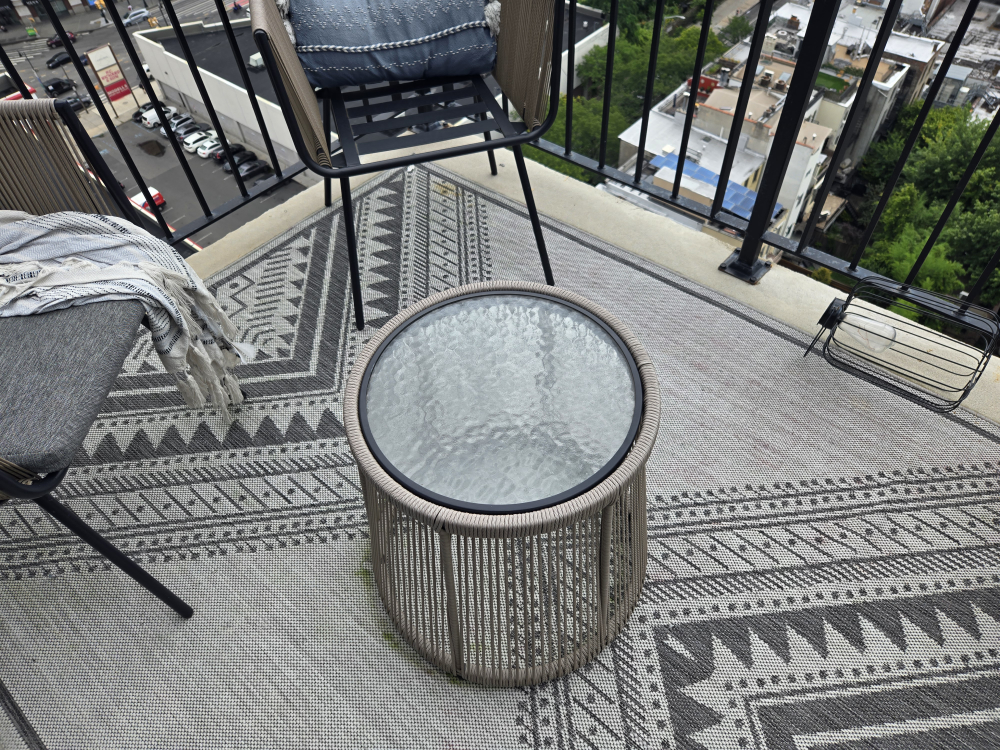 Outdoor patio furniture and rug - photo 4