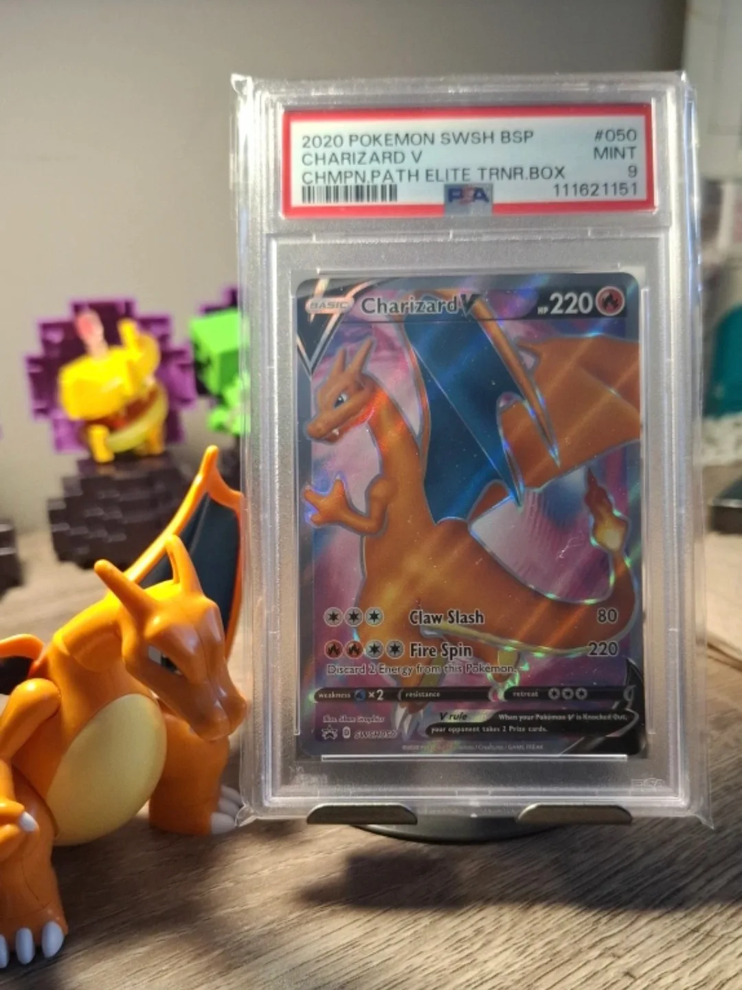 Charizard V Pokemon Card - Mint Condition! image indicator(2)