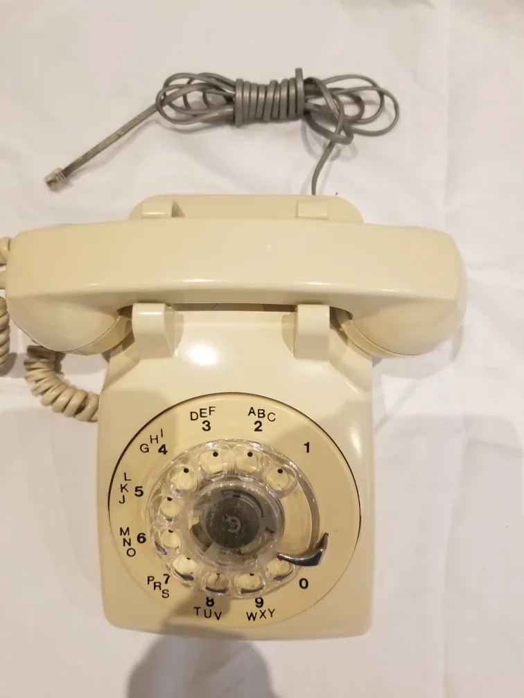 Vintage Rotary Dial Phone - Bell Canada thumbnail