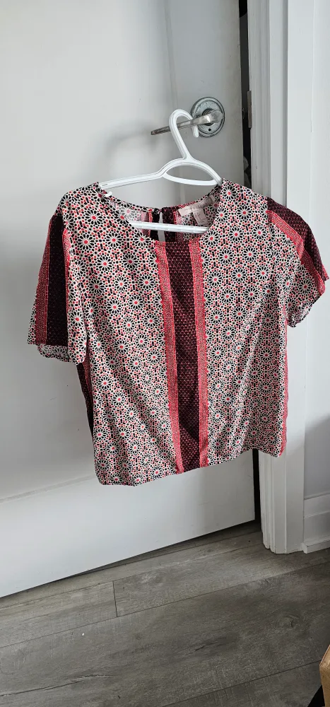 Forever 21 Top - Size L thumbnail