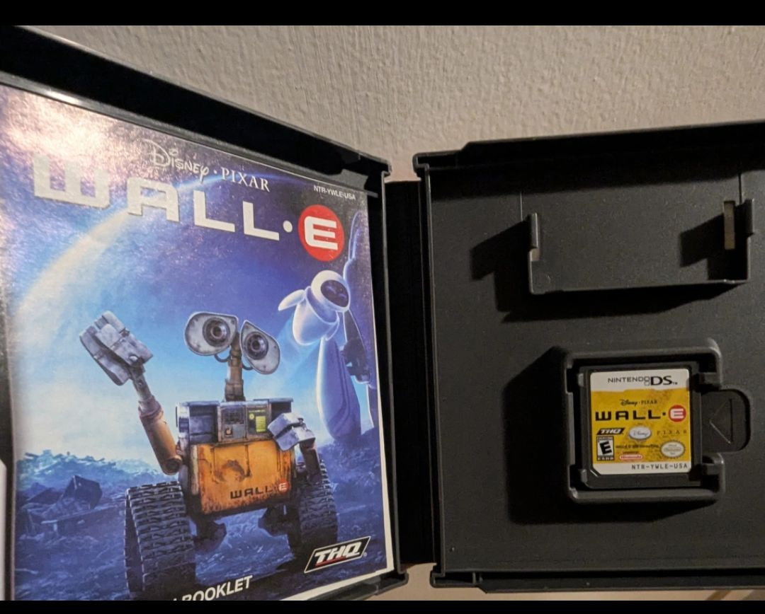 WALL-E Nintendo DS Video Game - photo 2