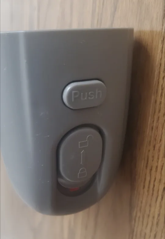 Retractable Safety Gate image indicator(4)