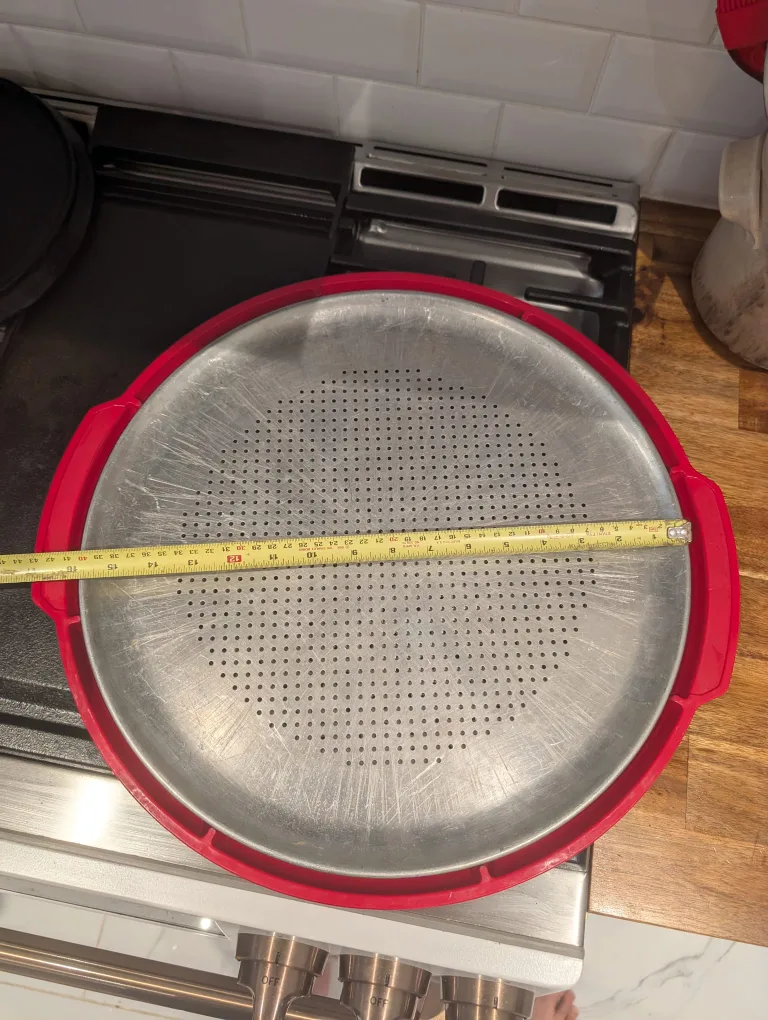 Perforated pizza pans and serving platter image indicator(3)