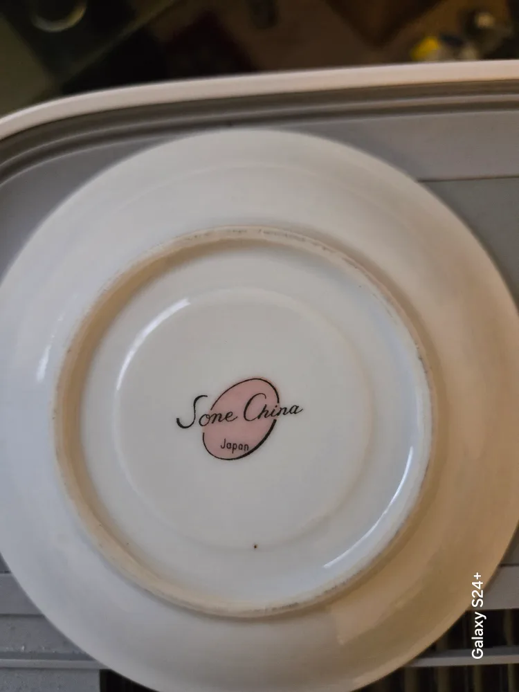 Sone China Japan Teacup & Saucer Set image indicator(4)