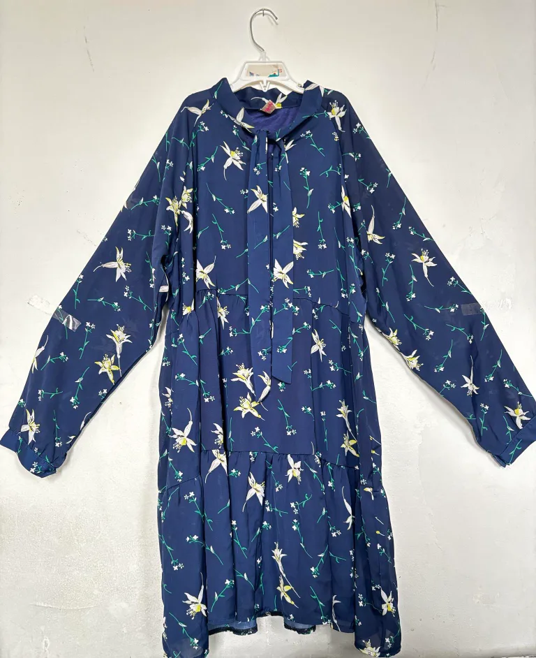 #Freecycle Floral Navy Blue Dress thumbnail