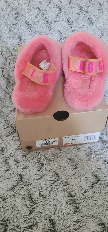 UGG Fluff Yeah Slide - Pink, Size 13 image indicator(2)