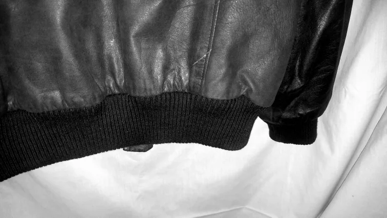 Mens Black Leather Bomber Style Jacket Ex. Condition image indicator(4)