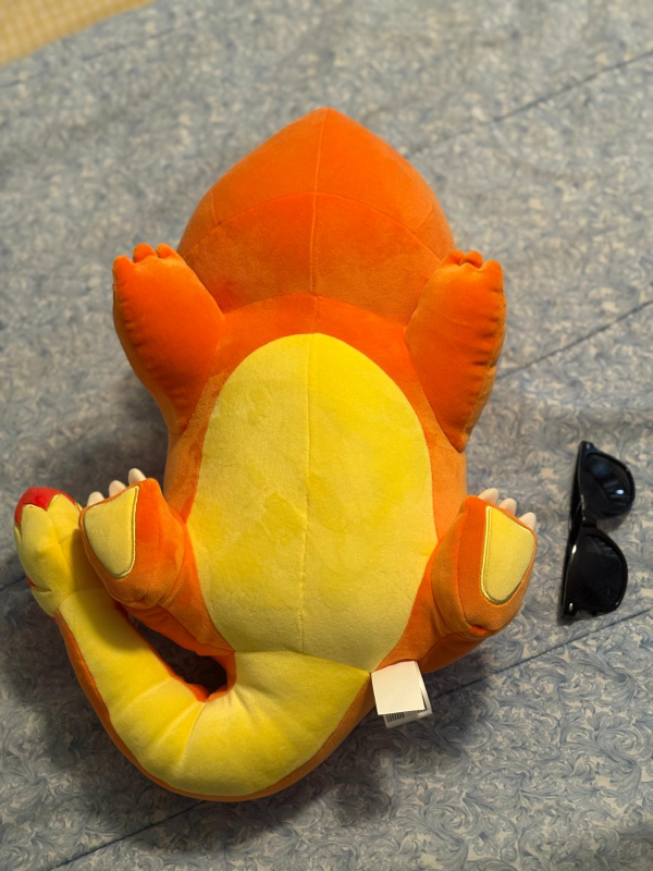 18" Sleeping Charmander Pokémon Plush (new with tags) - photo 4