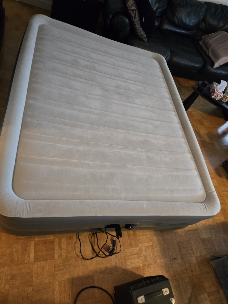 Woods Air Bed - Queen Size mattress - photo 2