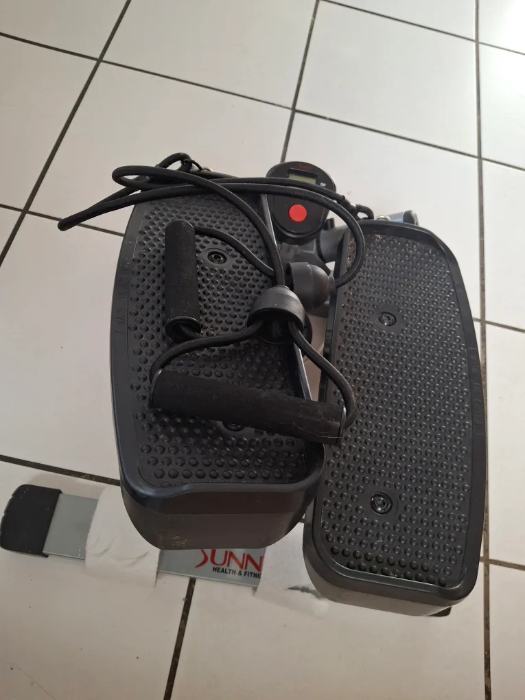Sunny Health & Fitness Mini Stepper image indicator(2)