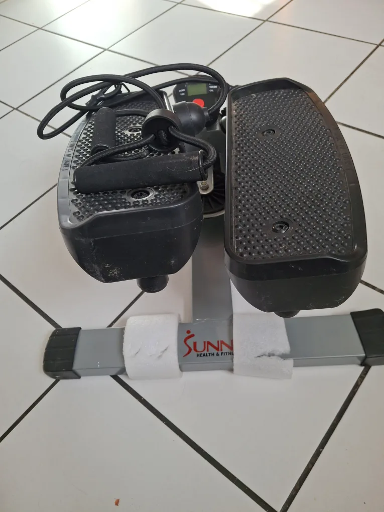 Sunny Health & Fitness Mini Stepper image indicator(3)