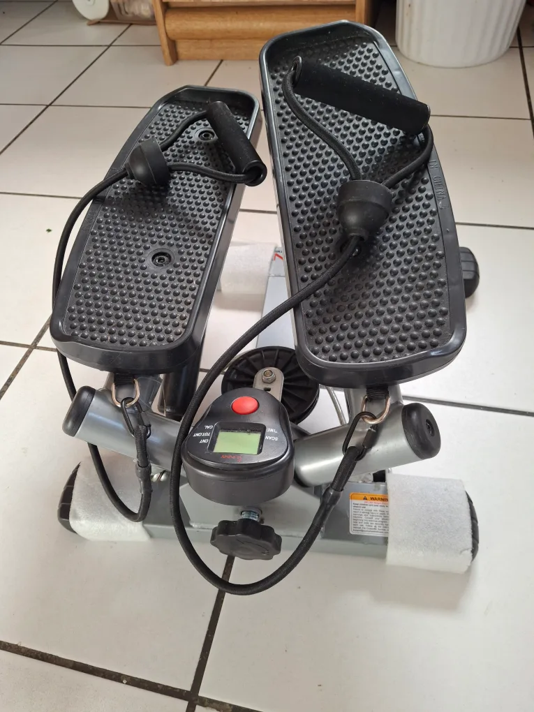 Sunny Health & Fitness Mini Stepper image indicator(4)