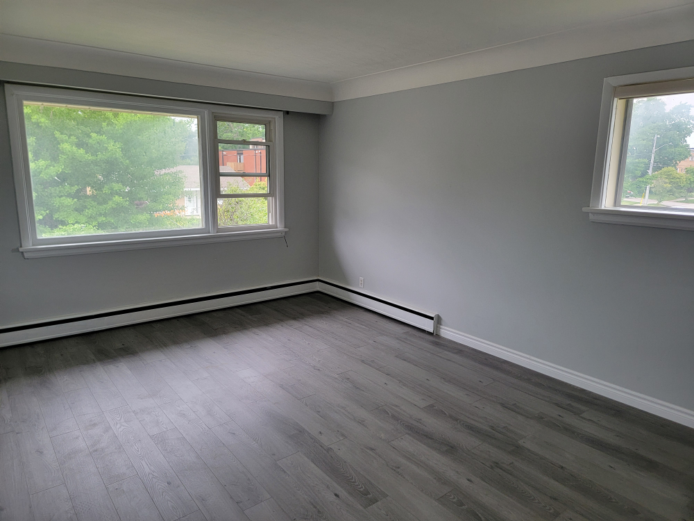 large unit 2BD for rent - photo 4