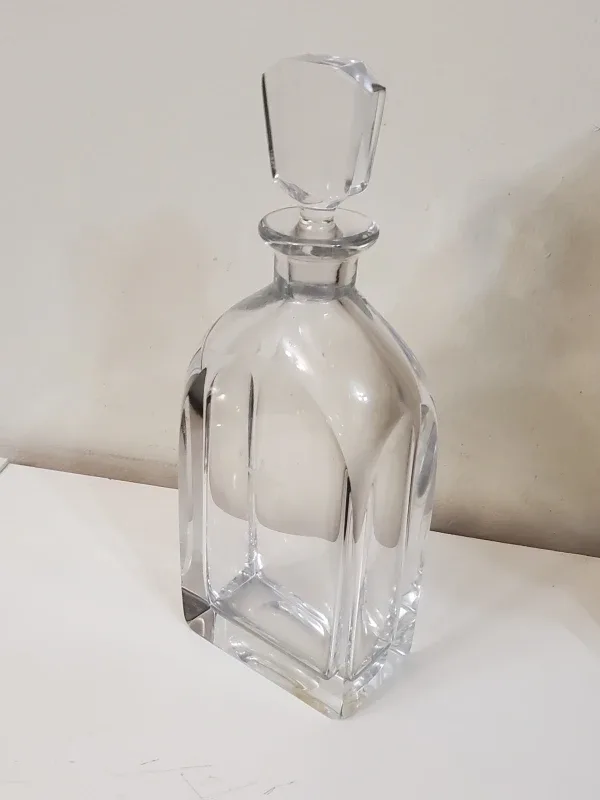 Crystal Decanter with Stopper image indicator(2)