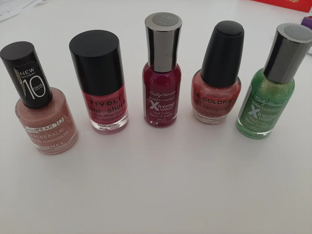 Mixed Lot of Nail Polish thumbnail
