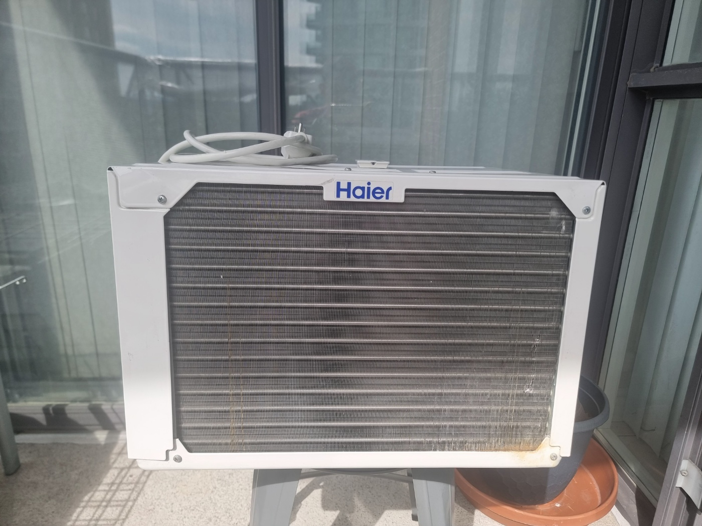 Haier 6000BTU Window Air Conditioner - photo 2