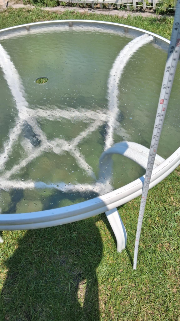 Round Glass Top Patio Table - 42 inch diameter - photo 3