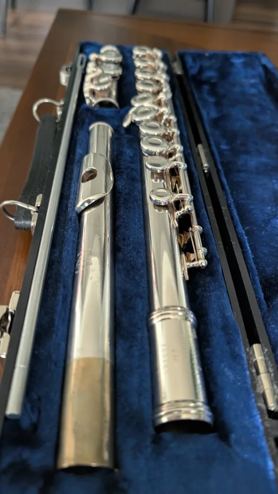 Gemeinhardt Flute with Case image indicator(3)