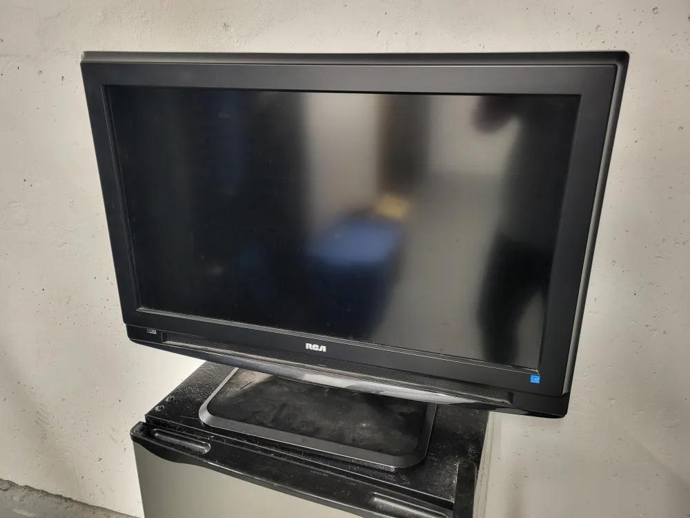 RCA Flat Screen TV thumbnail
