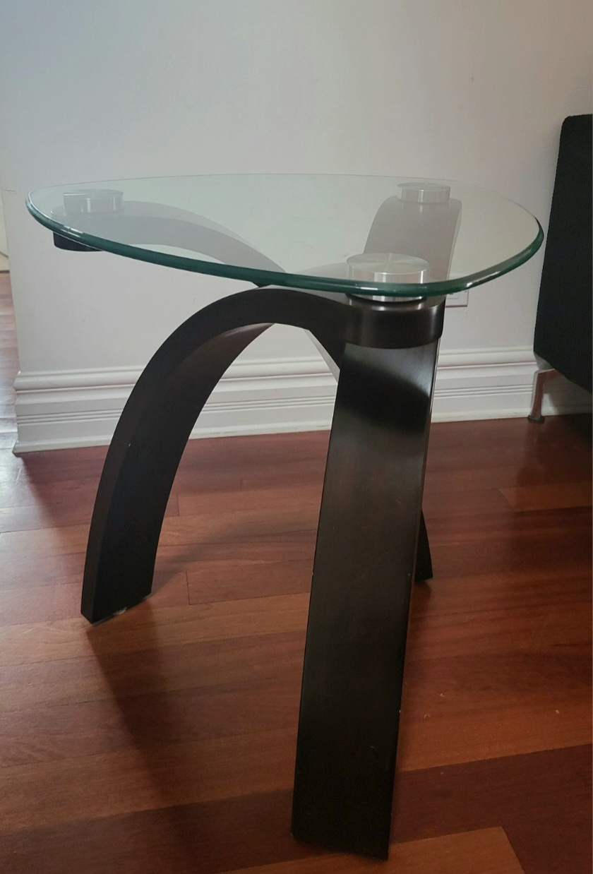 Glass Top Triangle table - photo 3